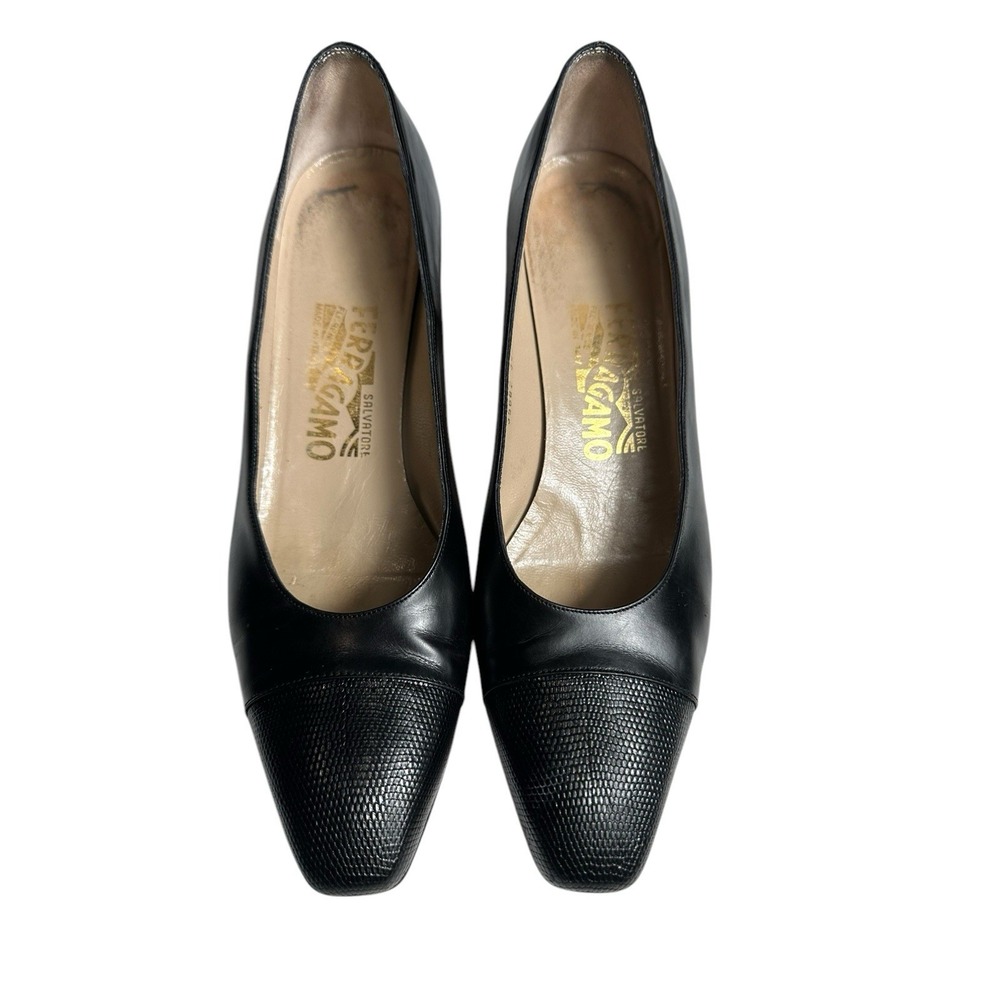 Salvatore Ferragamo Gancini Logo Black Leather Pumps Women's Sz 8.5 AAA #S64-6 - Picture 2 of 15